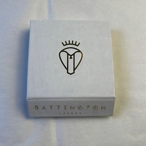 NWT Battington lashes